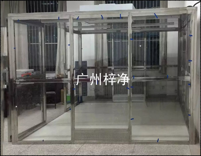 使用百級(jí)潔凈棚比較多的客戶，會(huì)選用千級(jí)潔凈棚，或萬級(jí)潔凈棚，少量客戶會(huì)選用百級(jí)或萬級(jí)。